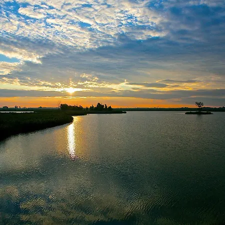 El Bronco Western Ranch Üdülőközpont 3*